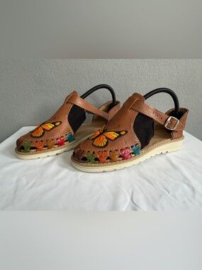 Huaraches Butterfly Embroidered s7 Women Brown Leather Flat Sandals Ankle Strap